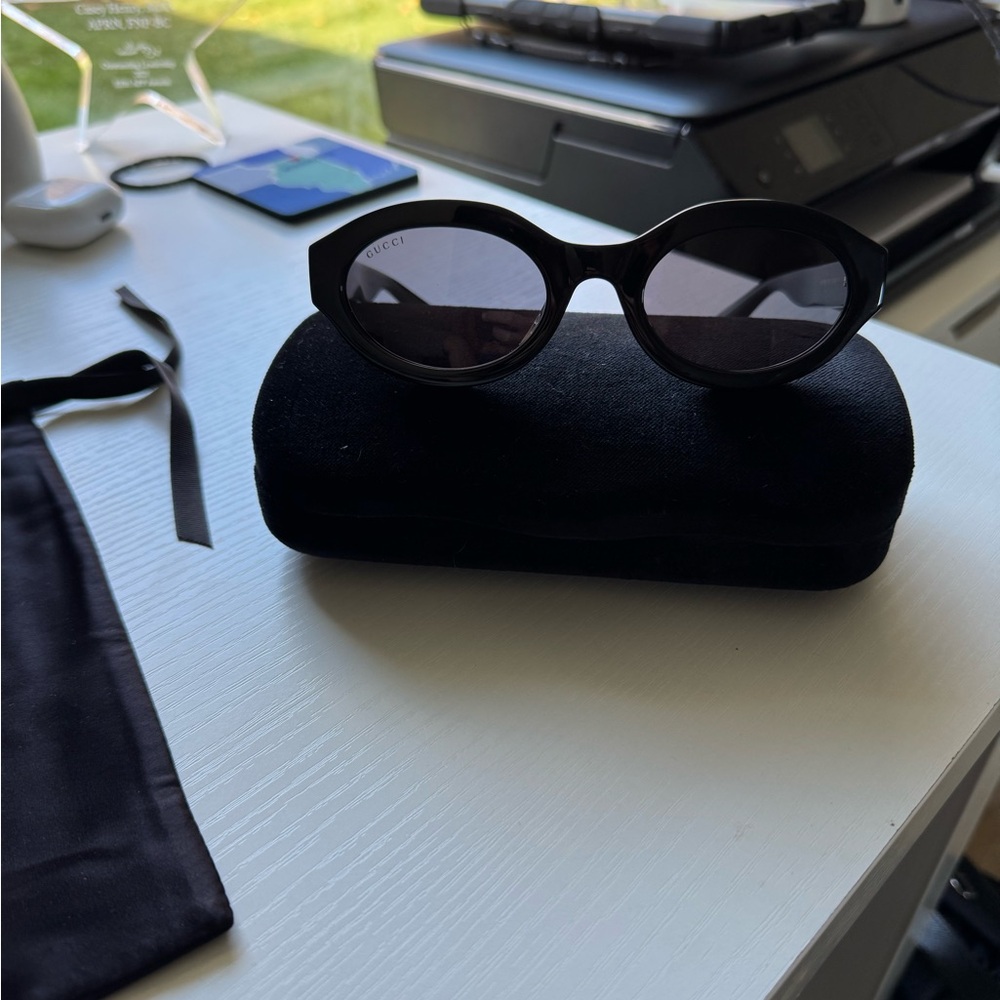 Gucci Oval Sunglasses, black GG1579S